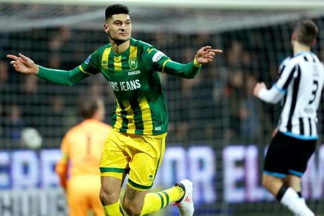 中国队选手范俊杰摘得第六届亚沙会首金