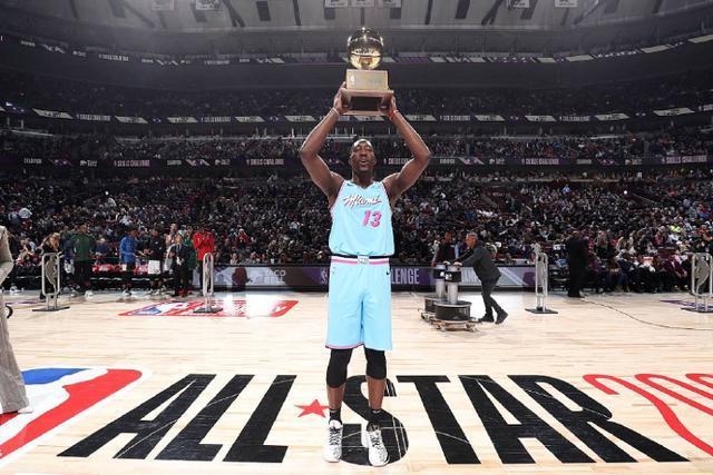 青岛男篮官宣签约外援乌莫贾-吉布森